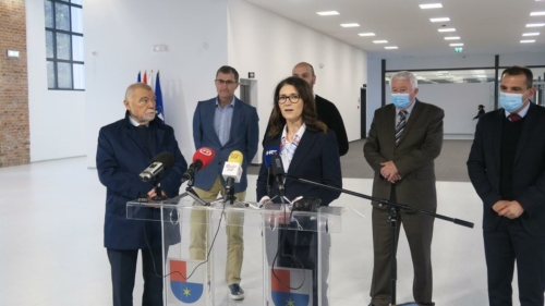 Bivsi-predsjednik-RH-Mesic-posjetio-tvrtku-Cateks-Metalsku-jezgru-i-Riznicu-Medimurja-12