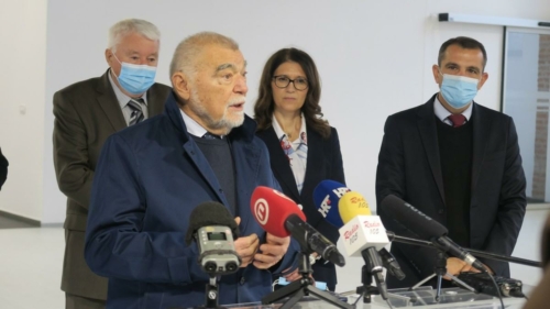 Bivsi-predsjednik-RH-Mesic-posjetio-tvrtku-Cateks-Metalsku-jezgru-i-Riznicu-Medimurja-15
