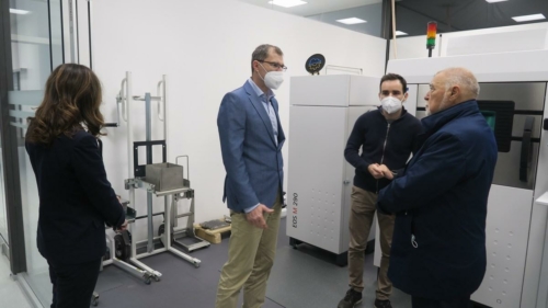 Bivsi-predsjednik-RH-Mesic-posjetio-tvrtku-Cateks-Metalsku-jezgru-i-Riznicu-Medimurja-6-1