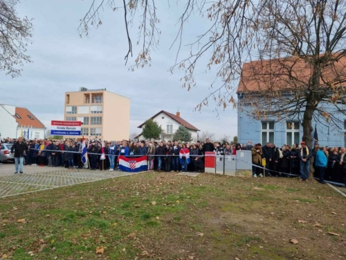 Dan-sjecanja-na-zrtve-Domovinskog-rata-i-Dan-sjecanja-na-zrtvu-Vukovara-i-Skabrnje-5