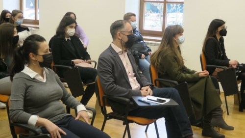 EDIC-Cakovec-okupio-srednjoskolce-na-konferenciji-mladih-o-sigurnosti-rada-na-Internetu-i-online-nastavi-1