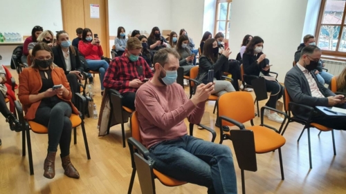 EDIC-Cakovec-okupio-srednjoskolce-na-konferenciji-mladih-o-sigurnosti-rada-na-Internetu-i-online-nastavi-9