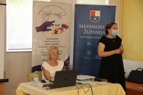 Edukacija-u-sklopu-projekta-Pruzi-ruku-8