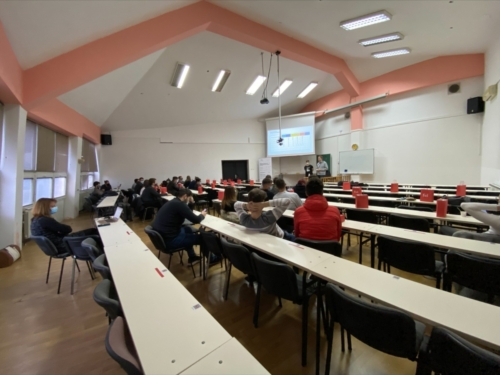 FOI-prezentiranje-radova