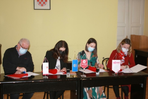 FOTO-potpisivanje-kolektivnog-ugovora-vrtici-veljaca-2022-1