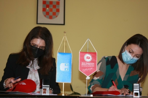 FOTO-potpisivanje-kolektivnog-ugovora-vrtici-veljaca-2022-10