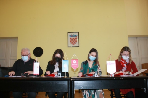 FOTO-potpisivanje-kolektivnog-ugovora-vrtici-veljaca-2022-9