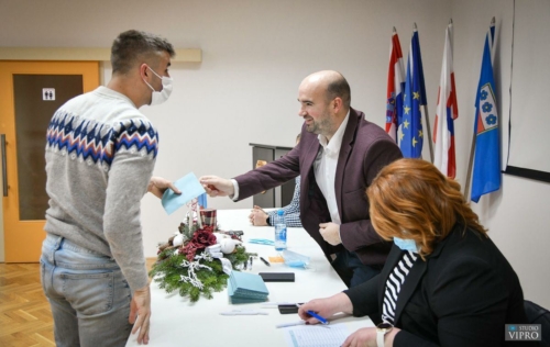 Podjela-studentima-3873 (1)