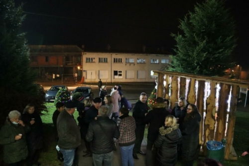 Upaljena 1 adventska svijeca SMNM-14