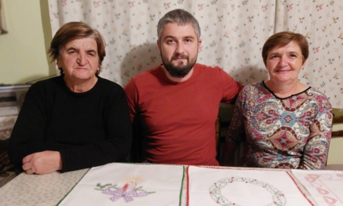 ZA-UNUTRA-Nena-Logozar-Petar-Petrac-i-Terezija-Vidovic