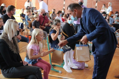 Zupan-Posavec-pozdravio-prvasice-u-Osnovnoj-skoli-Nedelisce-u-kojoj-je-zavrsena-investicija-rekonstrukcije-skolske-zgrade-vrijedna-pola-milijuna-kuna-21-1024x683